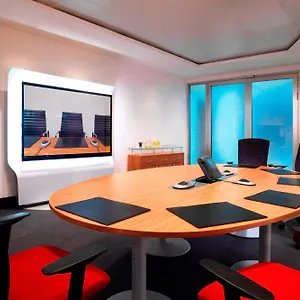 מלון Sheraton Frankfurt Airport & Conference Center ****