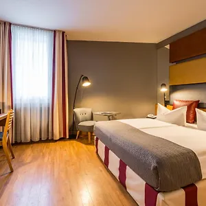 מלון Mercure Zentrum Superior ***